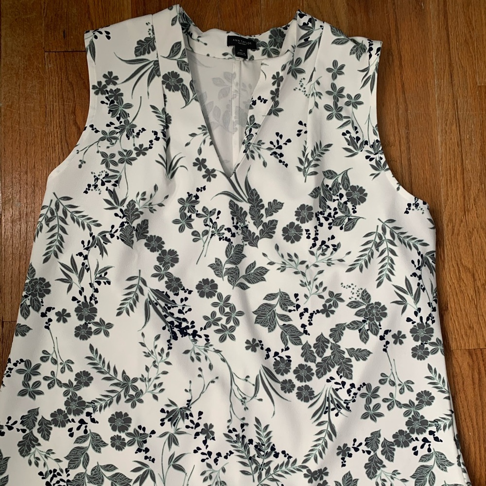 Ann taylor factory floral dress shirt. Size XL